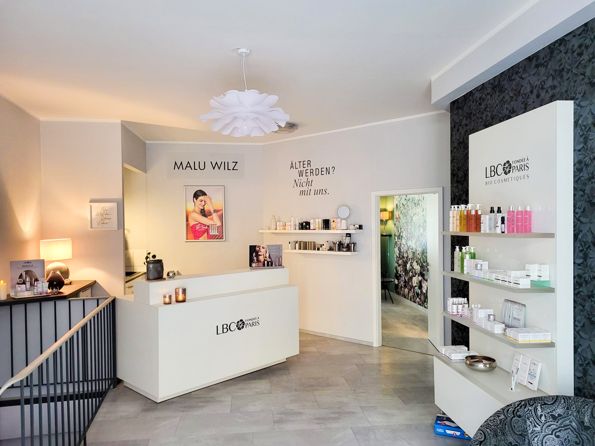 Empfangsbereich und Studio von Bio-Kosmetik Heide Voss